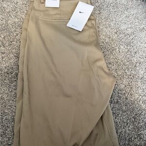 Nike Beige Golf Shorts Men 32” NWT